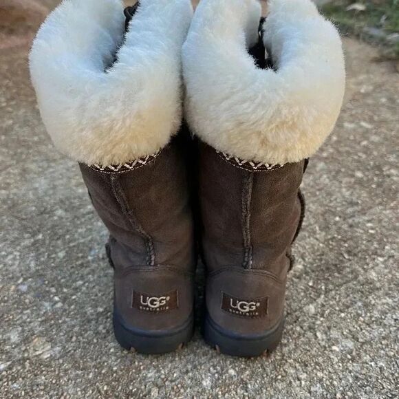 Ugg Australia Leatger Sheepskin Winter Boots - Picture 5 of 14